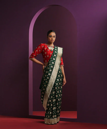 Handloom_Dark_Green_Pure_Katan_Silk_Banarasi_Saree_With_Gold_And_Silver_Meenakari_Booti_WeaverStory_02