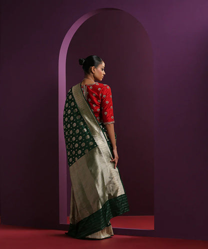 Handloom_Dark_Green_Pure_Katan_Silk_Banarasi_Saree_With_Gold_And_Silver_Meenakari_Booti_WeaverStory_03