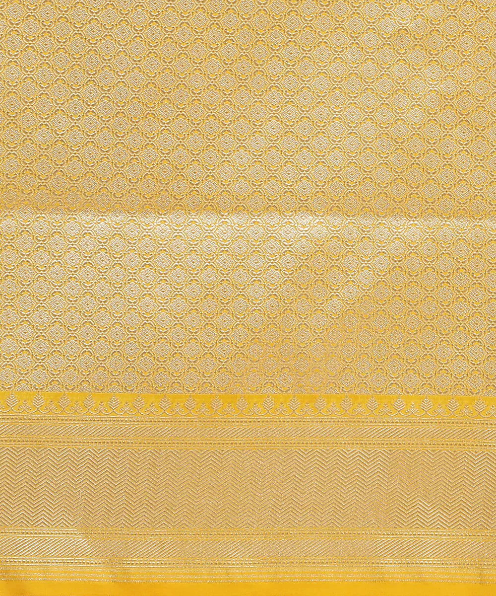 Yellow_Handloom_Pure_Katan_Silk_Banarasi_Saree_With_Gold_And_Silver_Zari_Jaal_WeaverStory_05