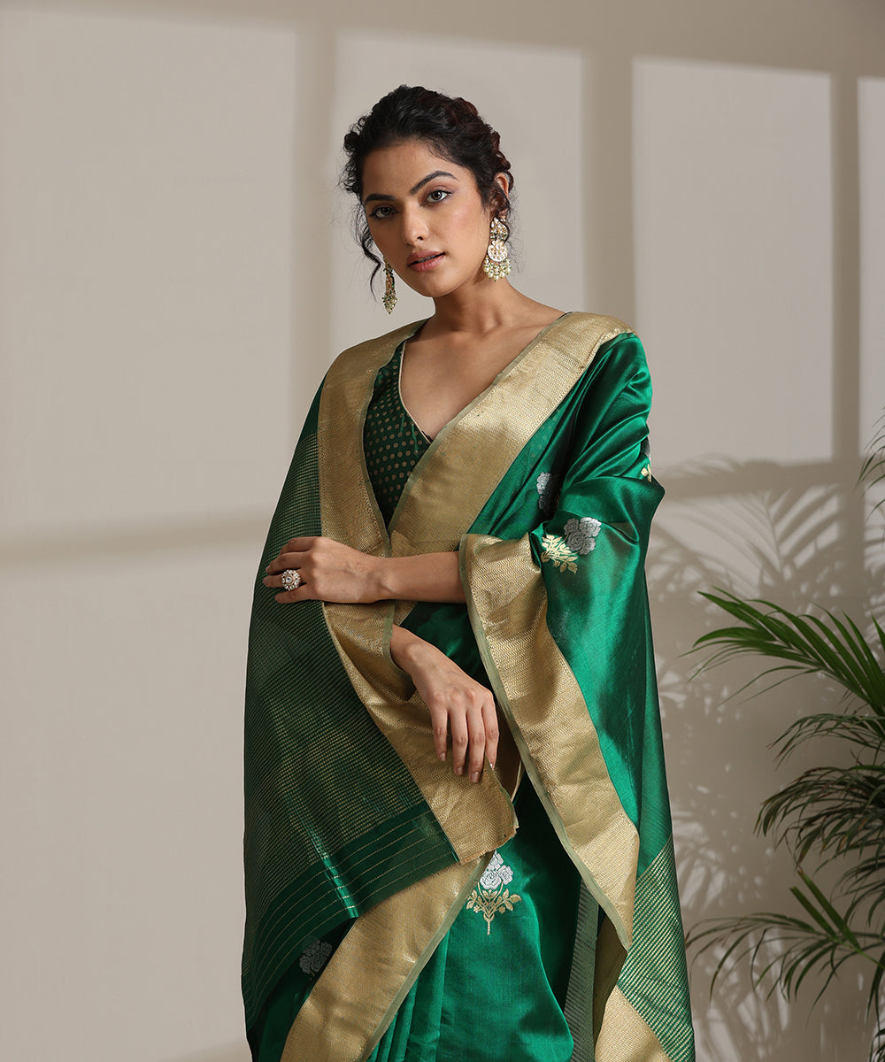 Handloom_Bottle_Green_Pure_Chanderi_Silk_Saree_With_Gulab_And_Meena_Booti_Nakshi_Border_WeaverStory01