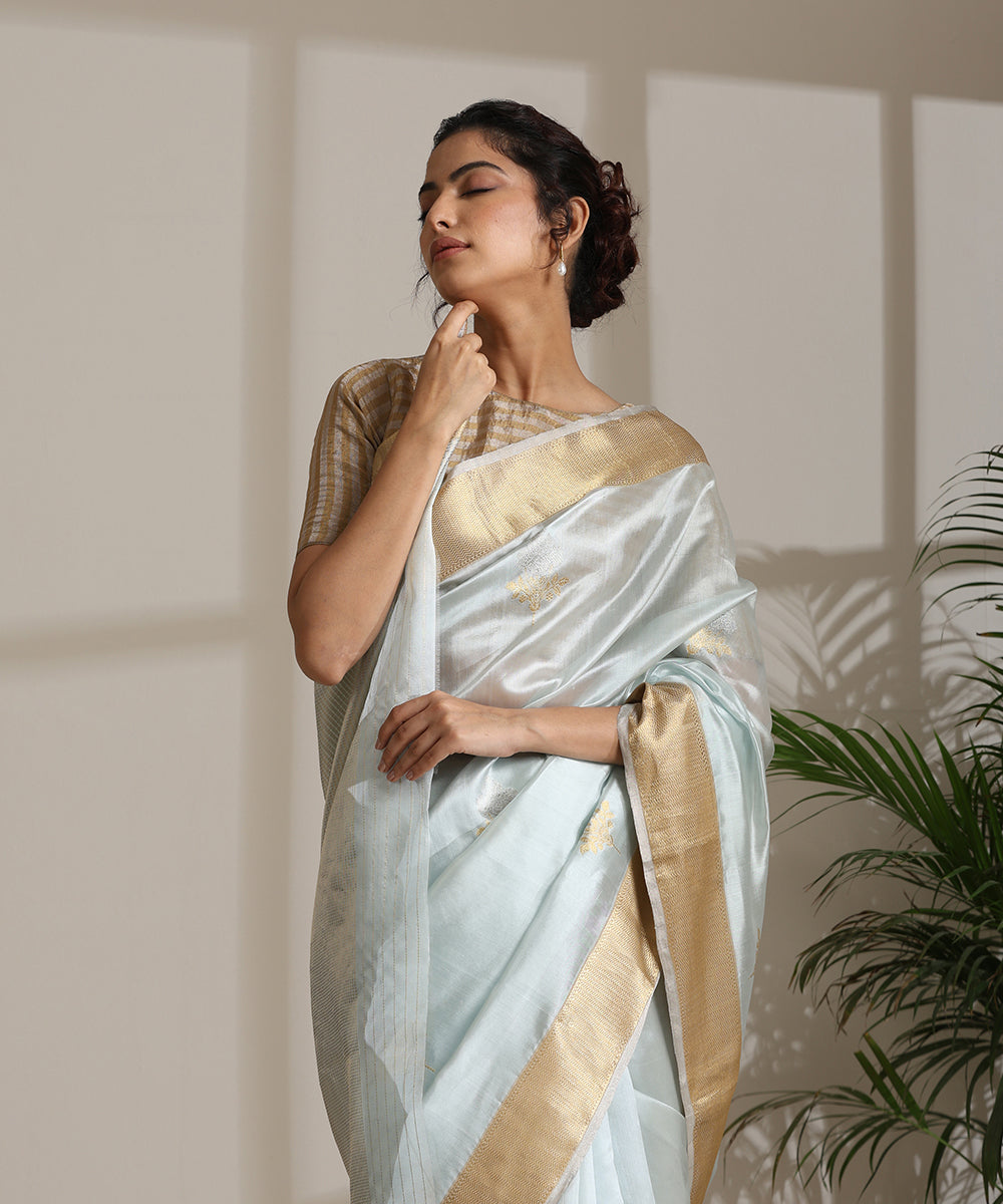 Sky_Blue_Handloom_Pure_Chanderi_Silk_Saree_With_Gulab_And_Meena_Booti_And_Nakshi_Border_WeaverStory01