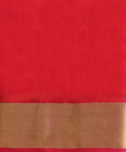 Handloom_Indian_Red_Plain_Pure_Chanderi_Silk_Saree_With_Zigzag_Nakshi_Border_WeaverStory05