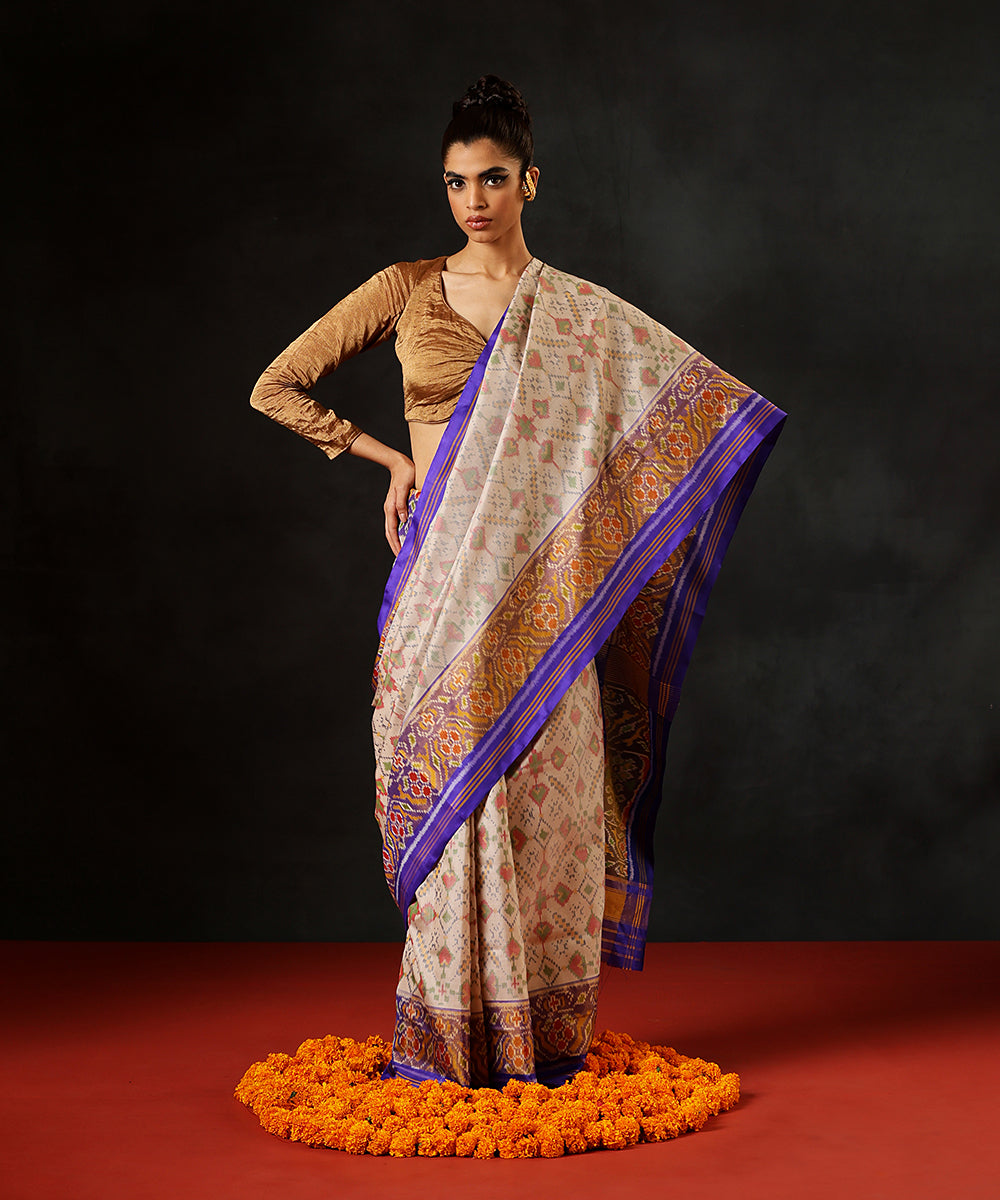 Buy Sailesh Singhania Gold Handwoven Pure Mulberry Silk Saree Online | Aza  Fashions