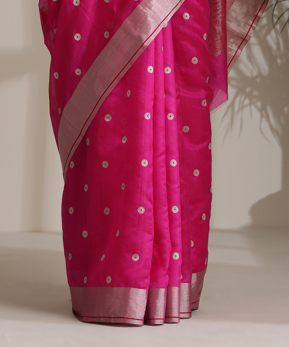 Handloom_Rani_Pink_Pure_Chanderi_Silk_Saree_With_Silver_Round_Zari_And_Meena_Booti_And_Border_WeaverStory04