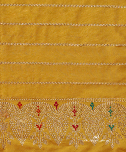 Mustard_Handloom_Pure_Katan_Silk_Banarasi_Saree_With_Kadhwa_Sona_Jaal_Meenakari_Booti_With_Border_WeaverStory_05