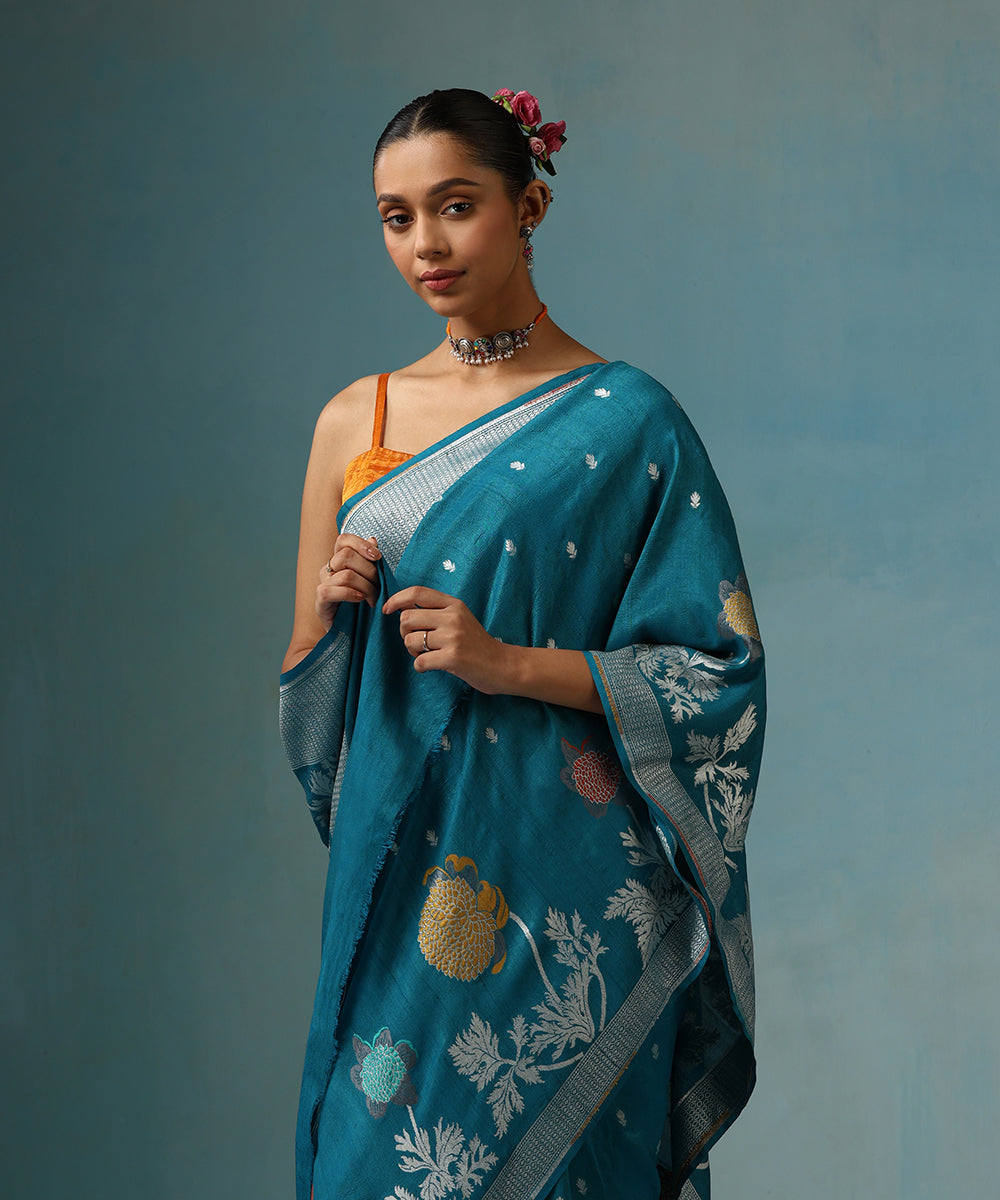 Teal_Handloom_Pure_Tussar_Georgette_Banarasi_Saree_With_Floral_Motifs_WeaverStory_02