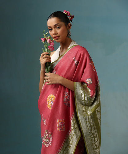 Pink_Handloom_Pure_Tussar_Georgette_Banarasi_Saree_With_Multi_Colour_Meenakari_And_Olive_Border_WeaverStory_02