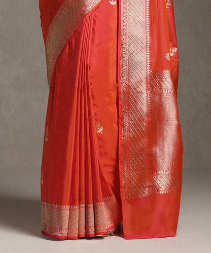 Orange_Handloom_Pure_Katan_Silk_Banarasi_Saree_With_Sona_Rupa_Kadhwa_Boota_WeaverStory_04