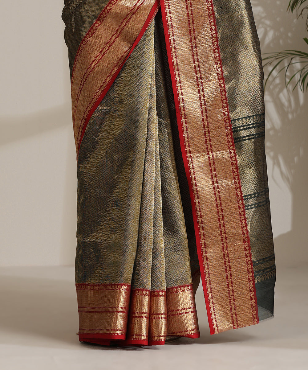 Black_And_Gold_Handloom_Pure_Chanderi_Silk_Brocade_Saree_With_All_Over_Zari_Work_WeaverStory04