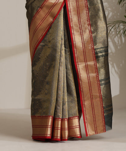 Black_And_Gold_Handloom_Pure_Chanderi_Silk_Brocade_Saree_With_All_Over_Zari_Work_WeaverStory04