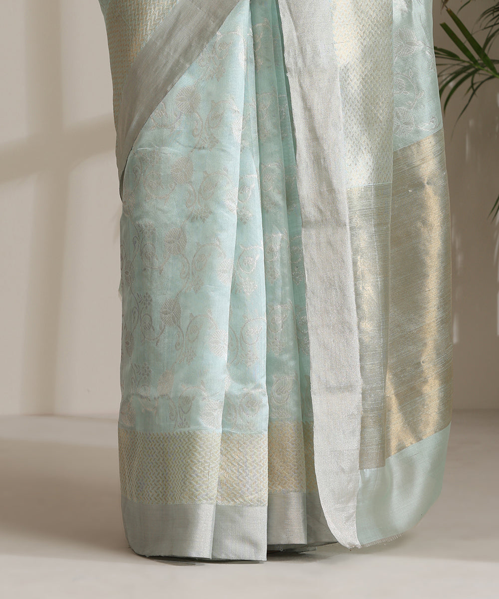 Powder_Blue_Handloom_Pure_Chanderi_Silk_Saree_With_All_Over_Silver_Zari_Jaal_WeaverStory04