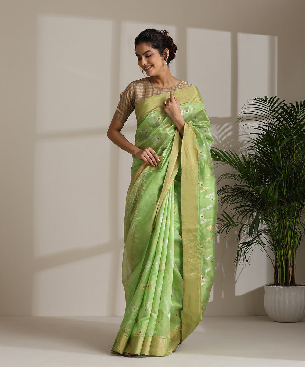 Handloom_Parrot_Green_Pure_Chanderi_Silk_Saree_With_Gold_And_Silver_Jaal_WeaverStory02