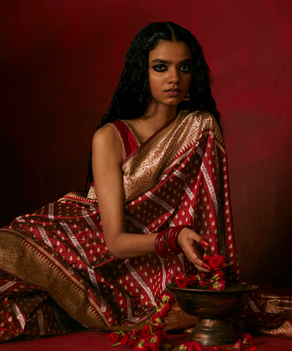 Handloom Maroon Pure Katan Silk Banarasi Saree With Diagonal Bel