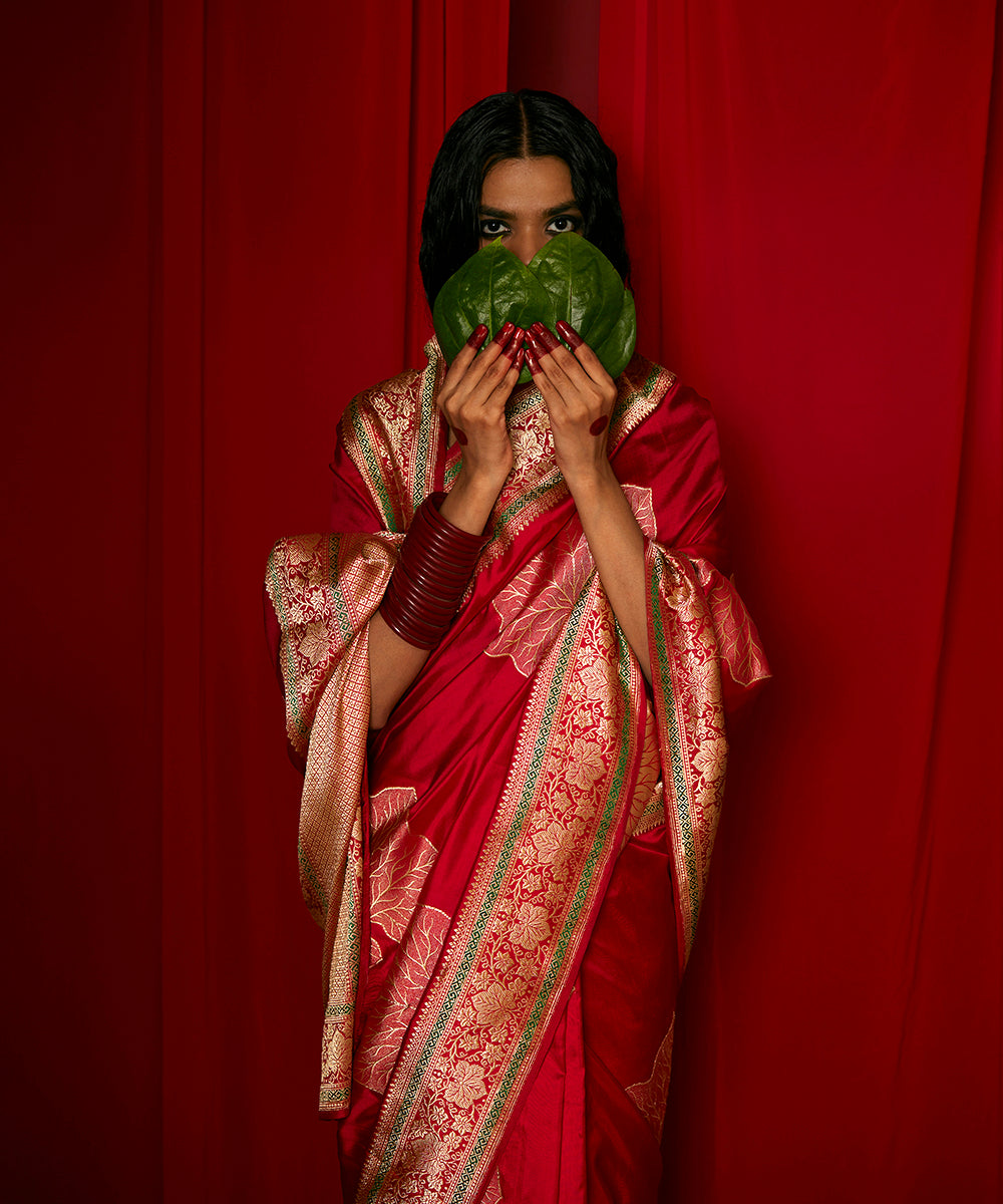 Handloom Red Pure Katan Silk Banarasi Saree With Nenua Leaf Motifs And Meenakari Border