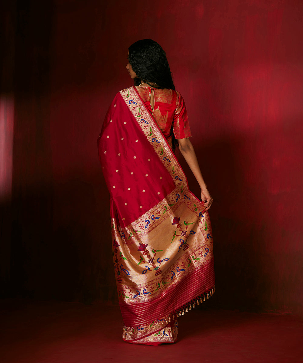 Red Handloom Pure Katan Silk Banarasi Saree With Paithani Border And Palla In Zari