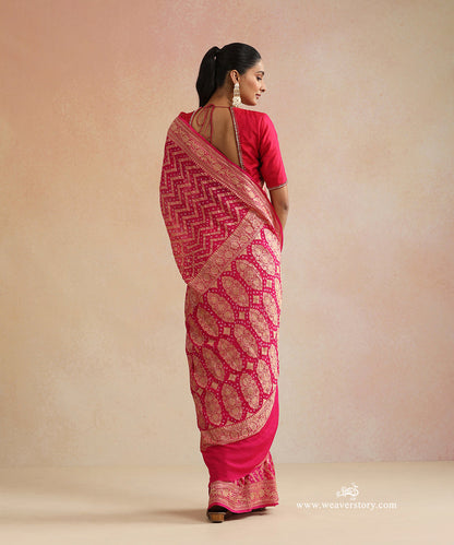 Coral_And_Pink_Ombre_Dyed_Handloom_Pure_Georgette_Banarasi_Bandhej_Saree_WeaverStory_03