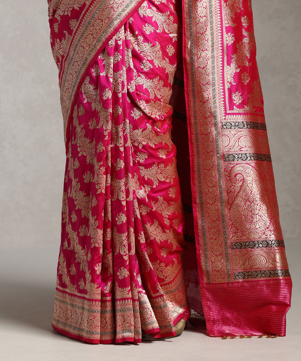 Hot_Pink_Handloom_Pure_Katan_Silk_Banarasi_Saree_With_Pure_Zari_And_Aada_Bel_WeaverStory_04