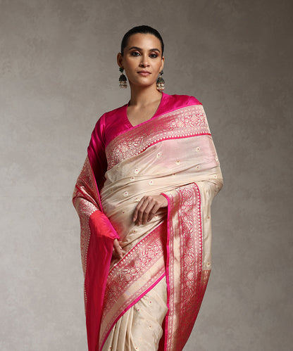 Handloom_Offwhite_Pure_Katan_Silk_Kadhwa_Banarasi_Saree_With_Pink_Kadhiyal_Border_And_Meenakari_WeaverStory_02