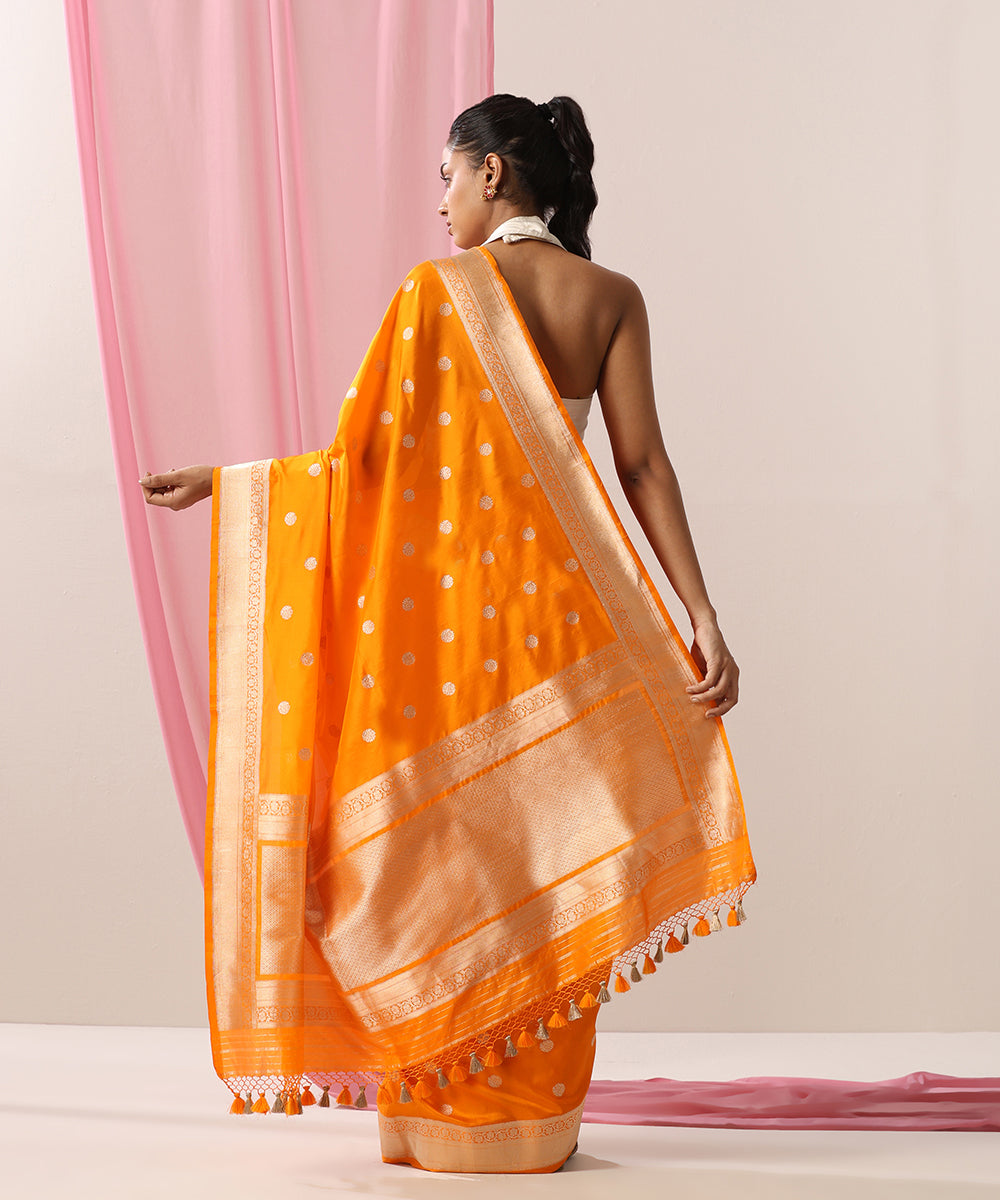 Orange_Handloom_Pure_Katan_Silk_Banarasi_Saree_With_Ashrafi_Booti_WeaverStory_03