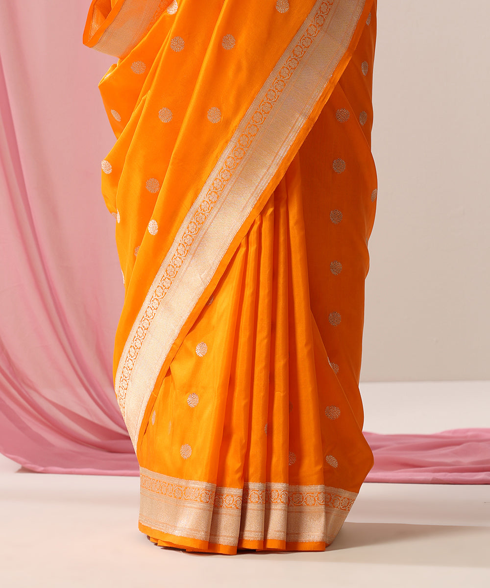 Orange_Handloom_Pure_Katan_Silk_Banarasi_Saree_With_Ashrafi_Booti_WeaverStory_04