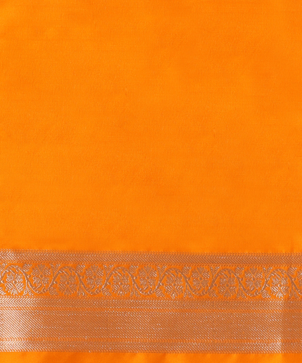 Orange_Handloom_Pure_Katan_Silk_Banarasi_Saree_With_Ashrafi_Booti_WeaverStory_05