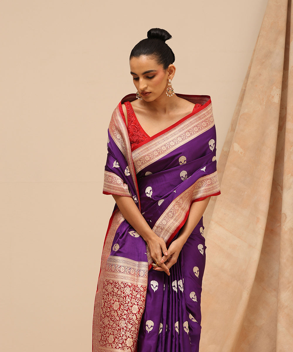 Purple_Handloom_Pure_Mashroo_Silk_Banarasi_Saree_With_Red_Border_WeaverStory_01