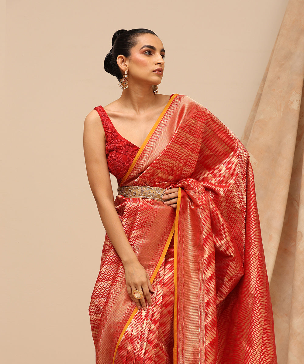 Handloom_Red_Pure_Katan_Silk_Zari_Tanchoi_Banarasi_Saree_With_Contemporary_Design_WeaverStory_01