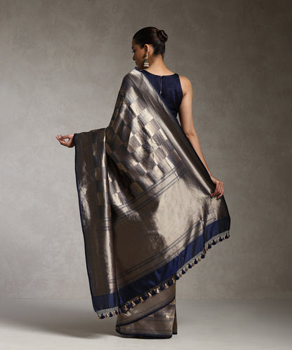 Blue_And_Gold_Handloom_Pure_Katan_Silk_Zari_Tanchoi_Banarasi_Saree_With_Contemporary_Design_WeaverStory_03