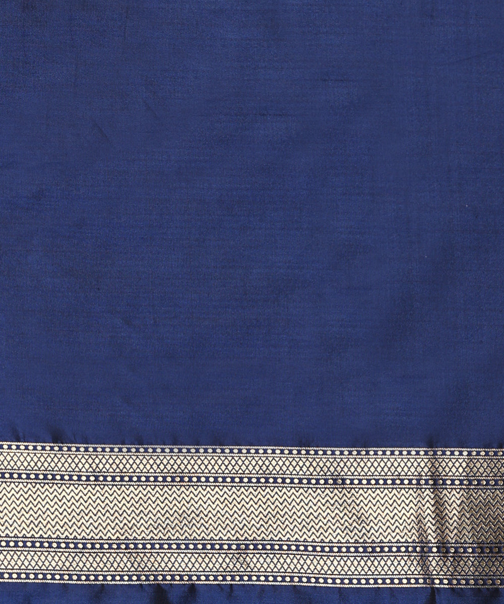 Blue_And_Gold_Handloom_Pure_Katan_Silk_Zari_Tanchoi_Banarasi_Saree_With_Contemporary_Design_WeaverStory_05