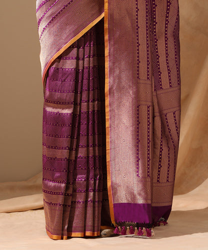 Handloom_Purple_Pure_Katan_Silk_Zari_Tanchoi_Banarasi_Saree_With_Contemporary_Design_WeaverStory_04
