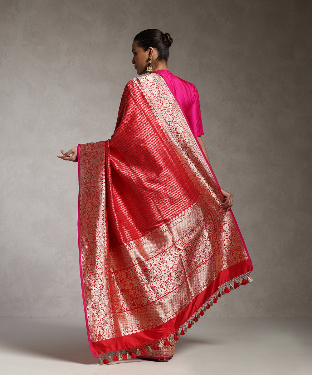 Handloom_Red_Pure_Katan_Silk_Kimkhab_Banarasi_Saree_With_Zari_Stripes_WeaverStory_03