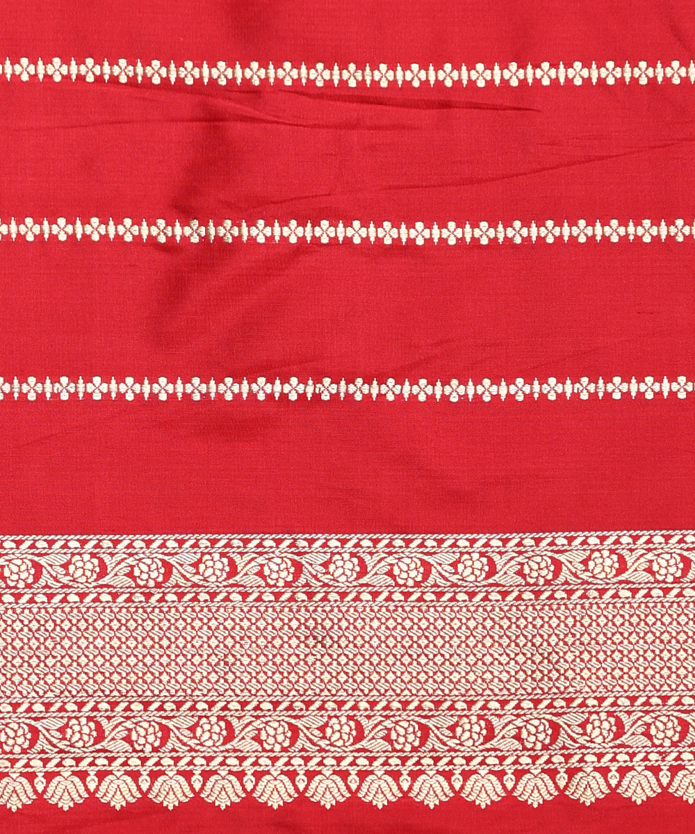 Handloom_Red_Pure_Katan_Silk_Kimkhab_Banarasi_Saree_With_Zari_Stripes_WeaverStory_05