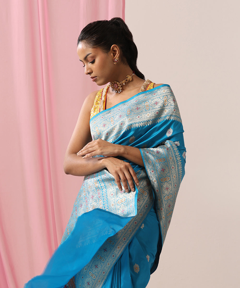 Handloom_Turquoise_Blue_Pure_Katan_Silk_Banarasi_Saree_With_Meenakari_And_Kadhwa_Boota_WeaverStory_01
