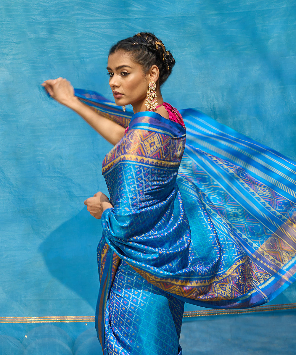 Handloom_Electric_Blue_Pure_Mulberry_Silk_Ikat_Patola_Saree_With_Tissue_In_Border_WeaverStory_02