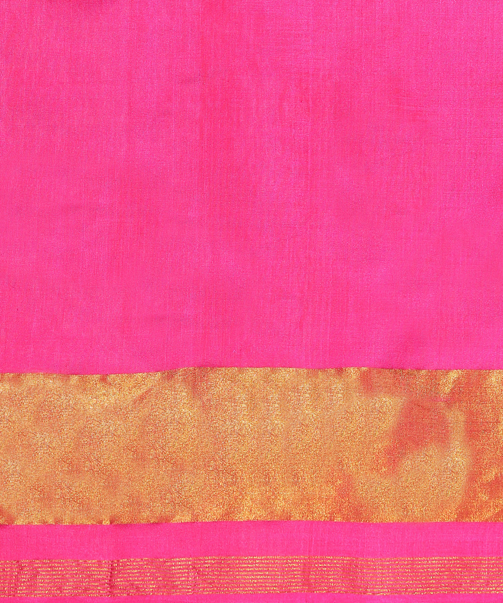 Handloom_Pink_Pure_Mulberry_Silk_Ikat_Patola_Saree_With_Tissue_Palla_WeaverStory_05