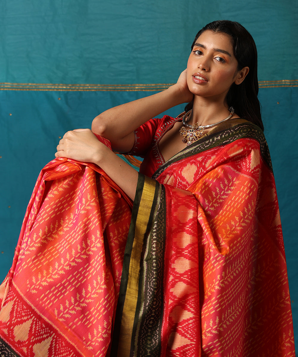 Handloom_Pink_And_Red_Pure_Mulberry_Silk_Patola_Saree_With_Black_Border_And_Palla_WeaverStory01
