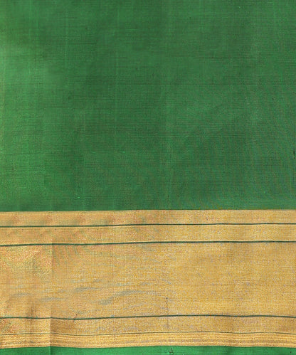 Handloom_Green_Pure_Mulberry_Silk_Ikat_Patola_Saree_With_Tissue_In_Border_WeaverStory_05