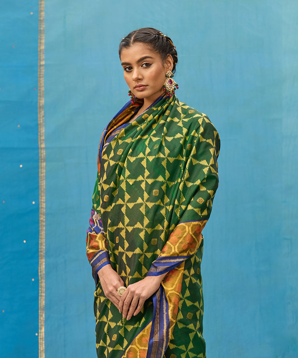 Green_And_Ink_Blue_Handloom_Pure_Mulberry_Silk_Ikat_Patola_Saree_With_Tissue_Border_WeaverStory_02