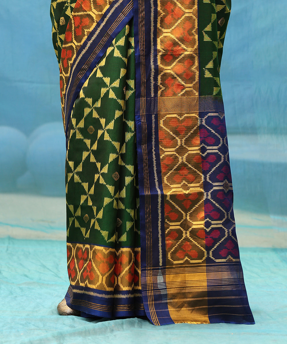 Green_And_Ink_Blue_Handloom_Pure_Mulberry_Silk_Ikat_Patola_Saree_With_Tissue_Border_WeaverStory_04
