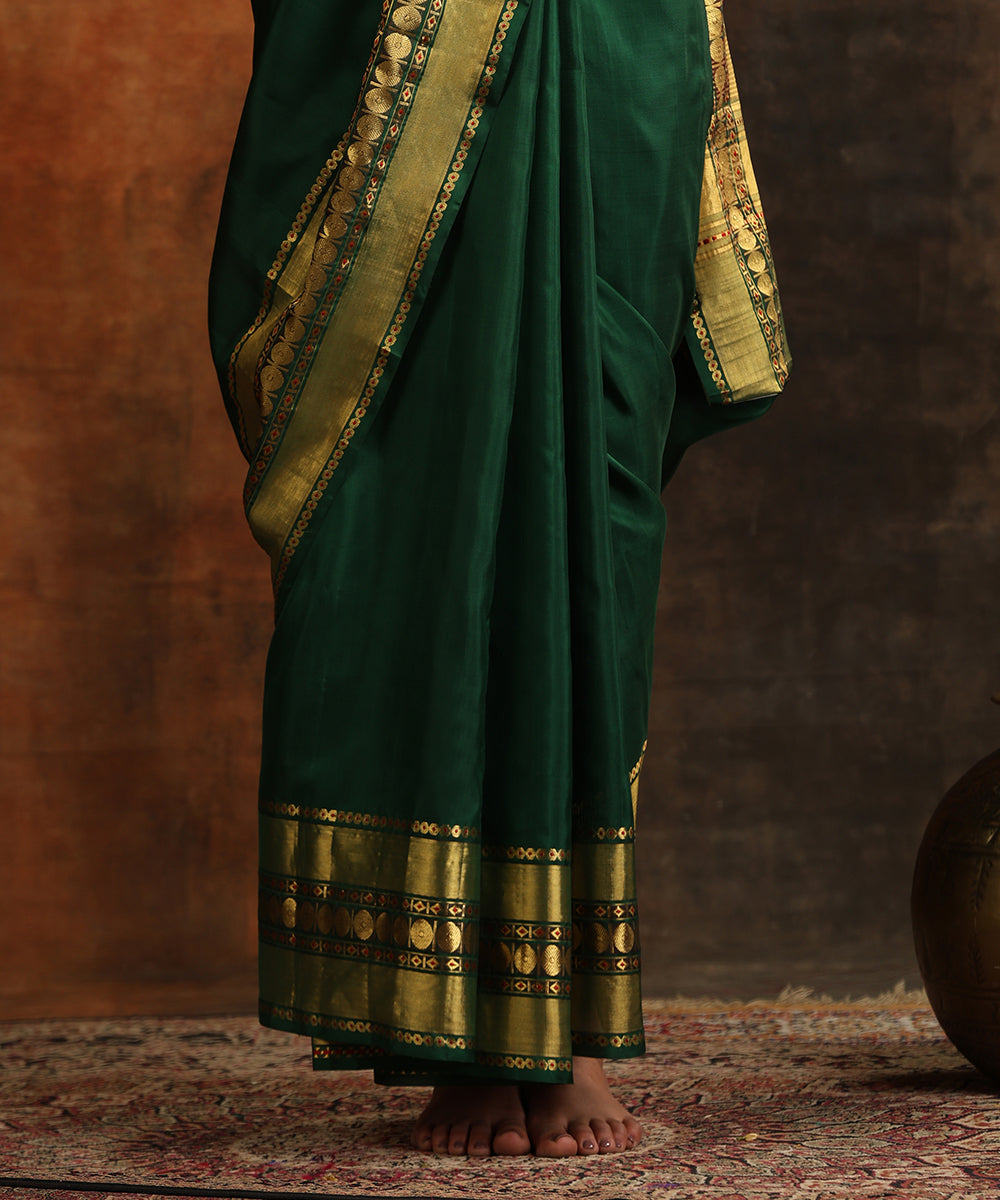 Handloom_Bottle_Green_Pure_Silk_Venkatagiri_Revival_Revival_Saree_With_Rudraksha_Border_WeaverStory_04