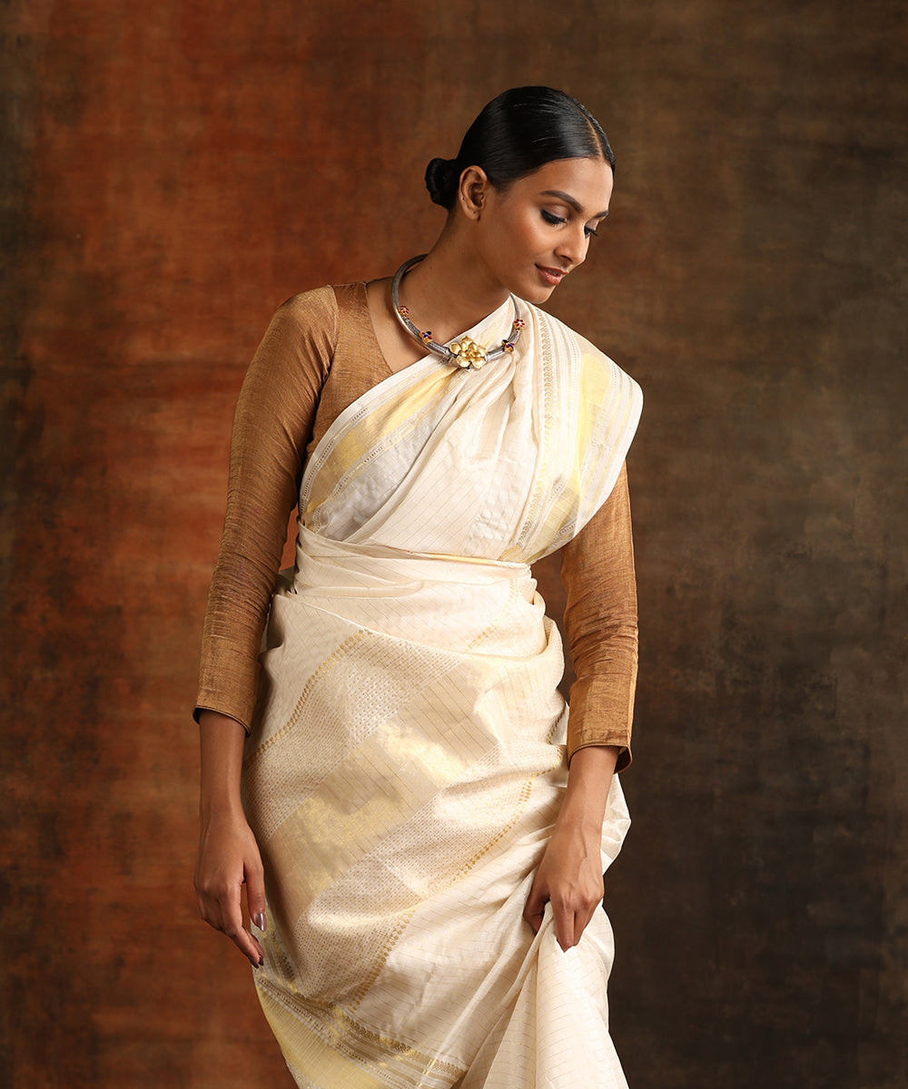 White_Handloom_Pure_Silk_Venkatgir_Revival_Saree_With_Zari_Checks_And_Petu_Border_WeaverStory_02