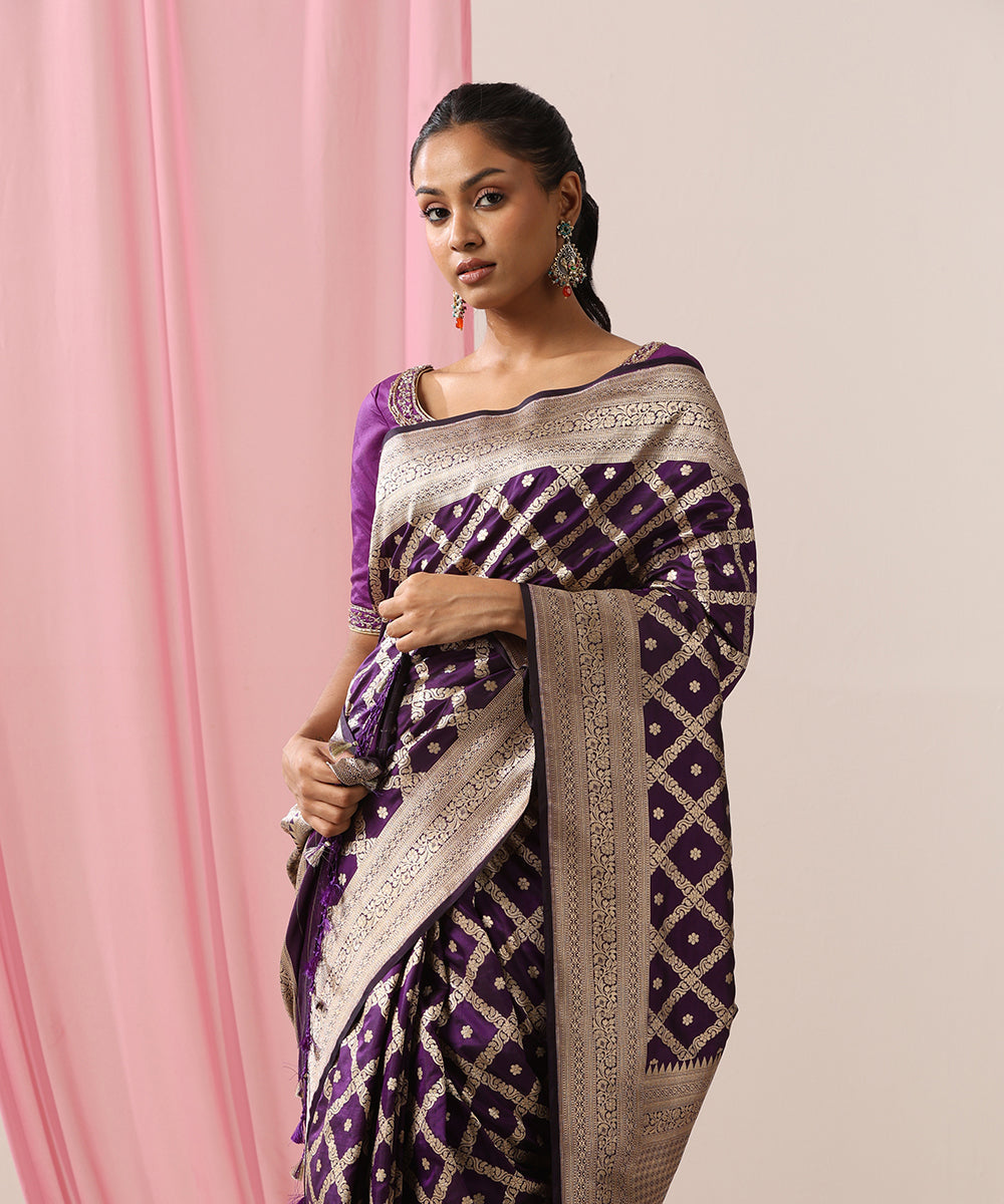Purple_Handloom_Pure_Katan_Silk_Banarasi_Saree_With_Chowkadi_Jaal_WeaverStory_01