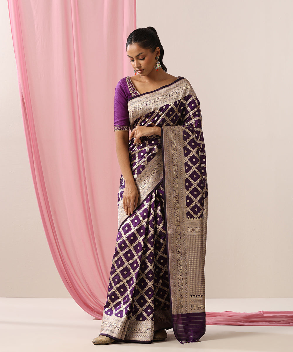 Purple_Handloom_Pure_Katan_Silk_Banarasi_Saree_With_Chowkadi_Jaal_WeaverStory_02