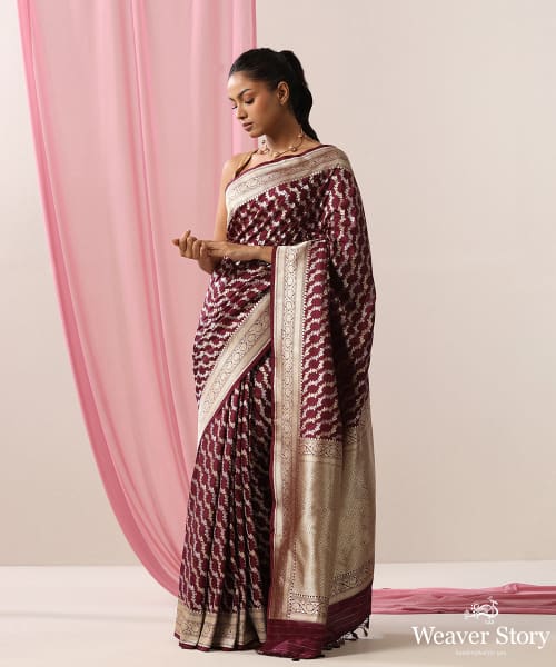 Handloom_Wine_Pure_Katan_Silk_Banarasi_Saree_With_Gold_And_Silver_Zari_Diagonal_Bel_WeaverStory_02