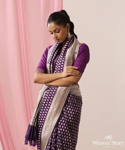 Purple_Handloom_Pure_Katan_Silk_Banarasi_Saree_With_Gold_And_Silver_Zari_Booti_WeaverStory_01