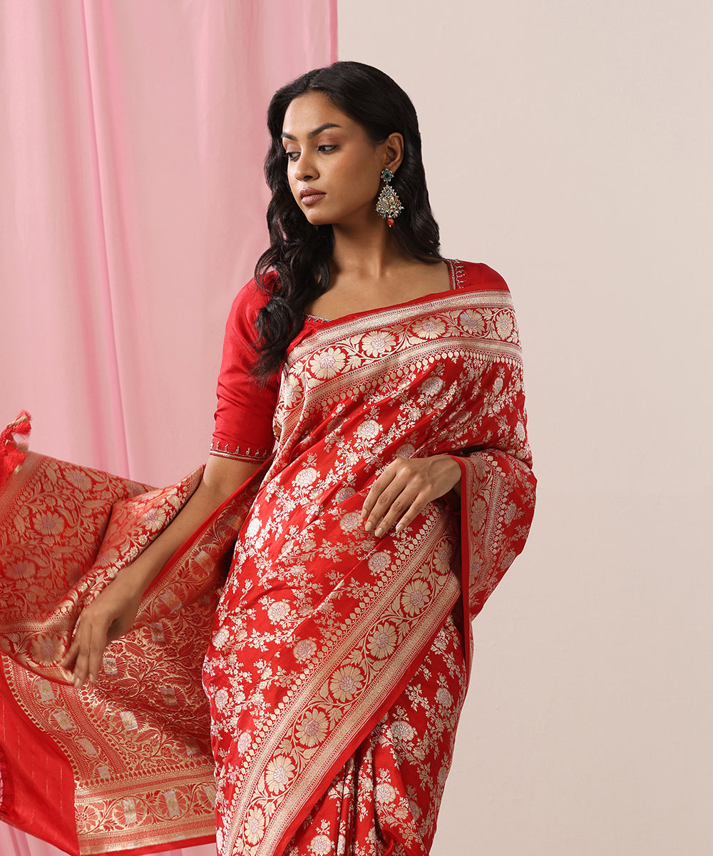 Handloom_Red_Pure_Katan_Silk_Banarasi_Saree_With_Gold_And_Silver_Zari_Floral_Jaal_WeaverStory_01