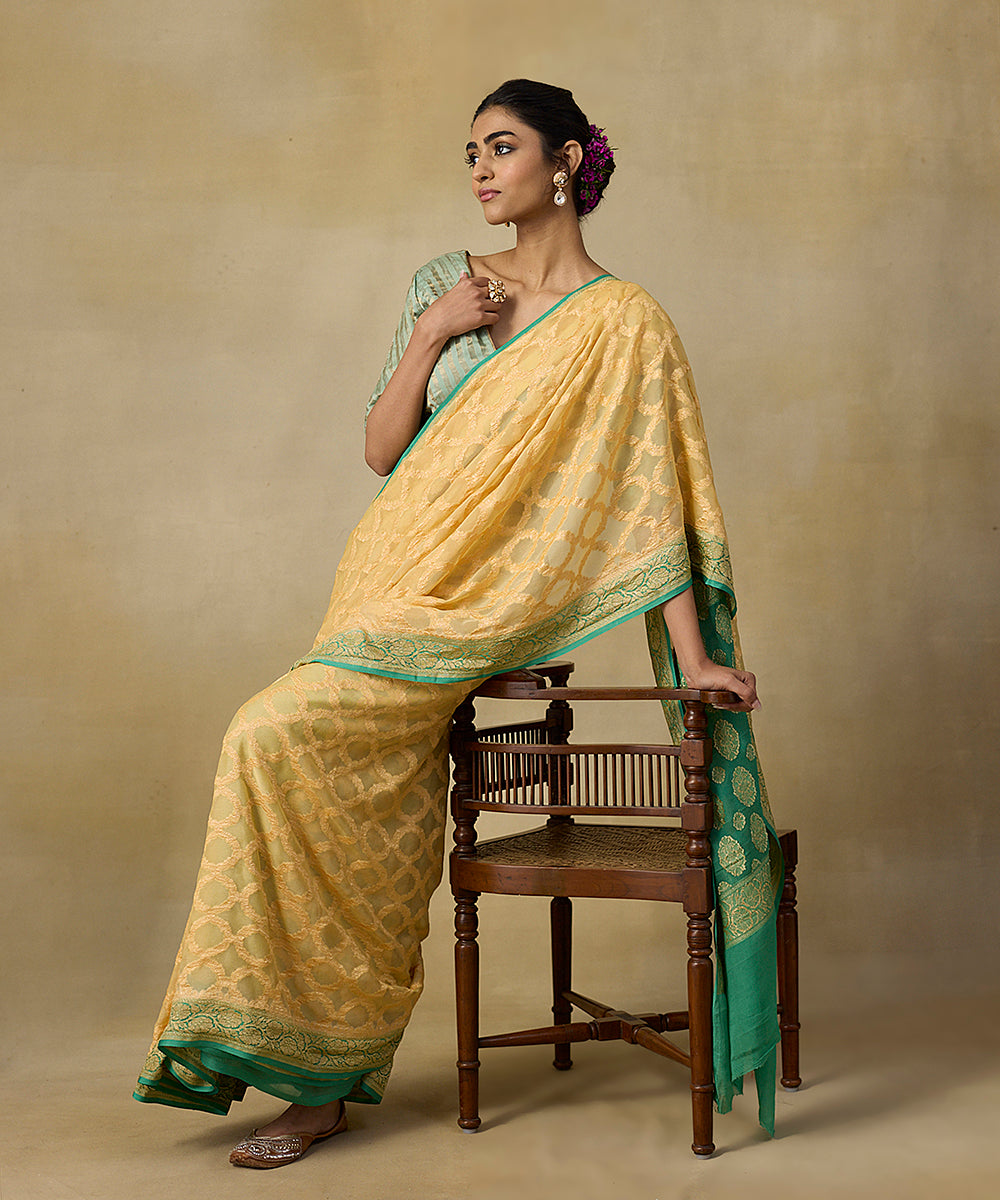 Beige_And_Green_Double_Shaded_Handloom_Georgette_Banarasi_Saree_With_Jaal_WeaverStory_01