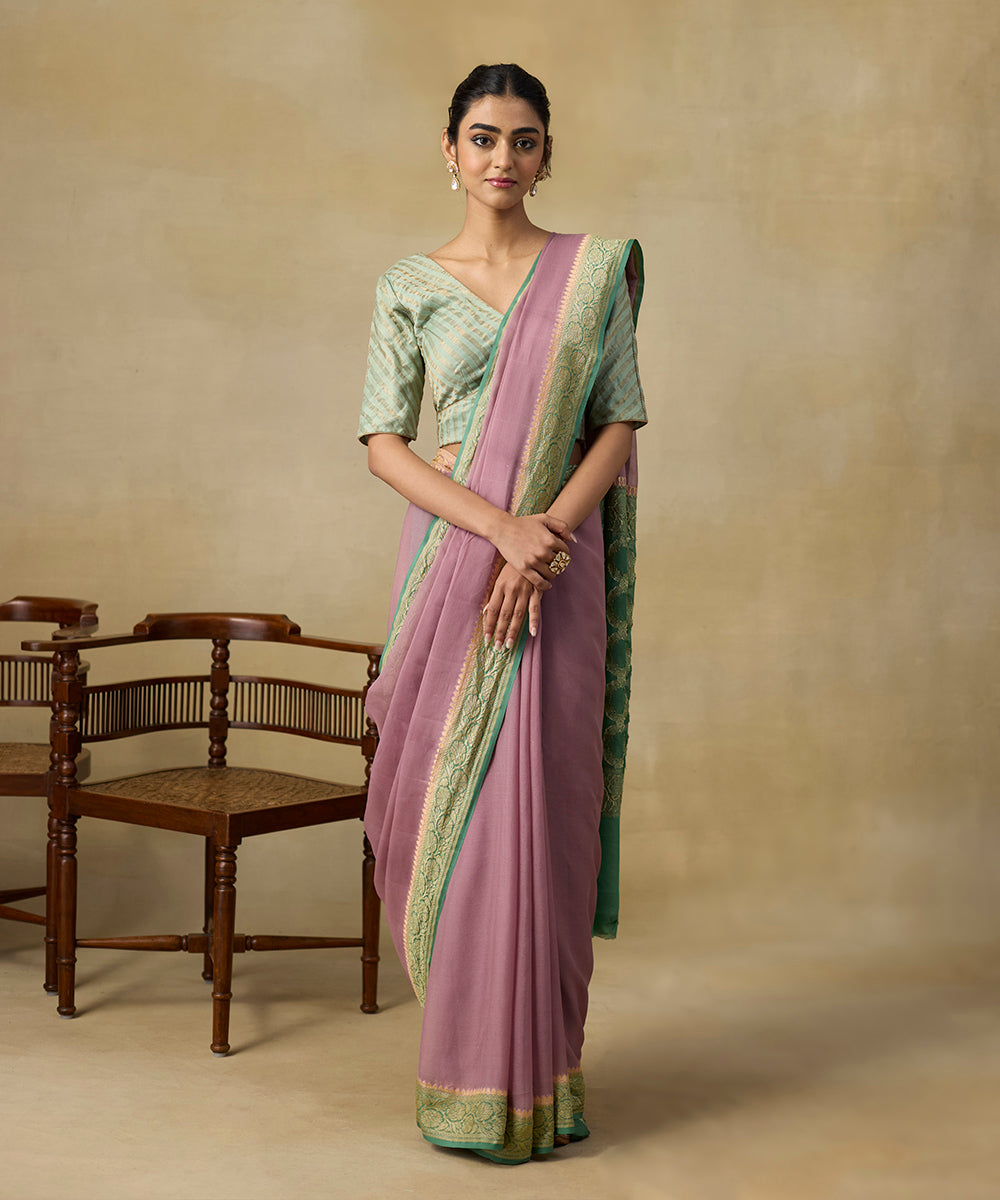 Mauve_And_Green_Handloom_Pure_Georgette_Banarasi_Saree_And_With_Border_WeaverStory_01