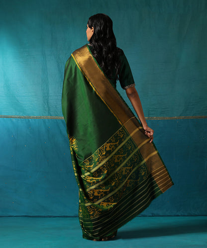 Handloom_Emerald_Green_Pure_Mulberry_Silk_Ikat_Patola_Saree_With_Zari_Border_WeaverStory03