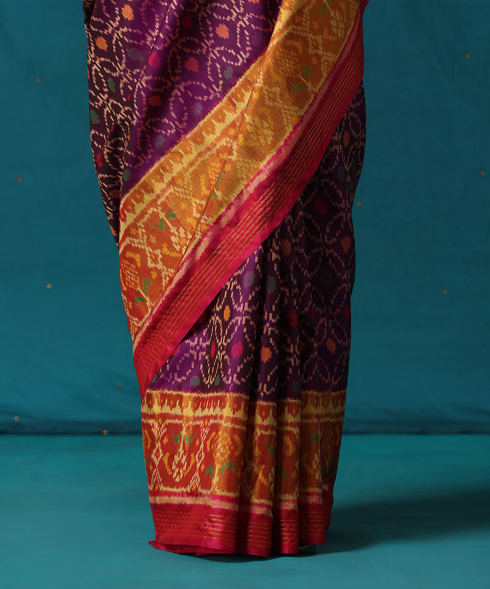 Handloom_Purple_And_Pink_Pure_Mulberry_Silk_Ikat_Patola_Saree_With_Mustard_Border_WeaverStory04